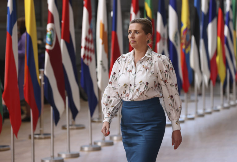 Dánsko zvažuje obmedzenie protestov spojených s pálením svätých kníh