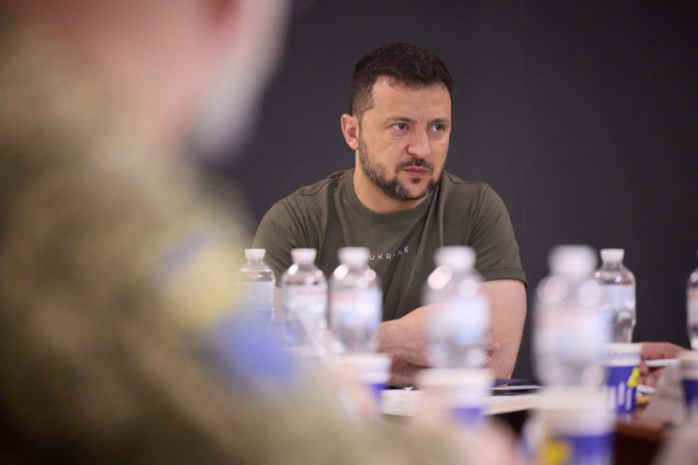 Majetkové priznania úradníkov musia byť okamžite prístupné verejnosti, apeluje Zelenskyj