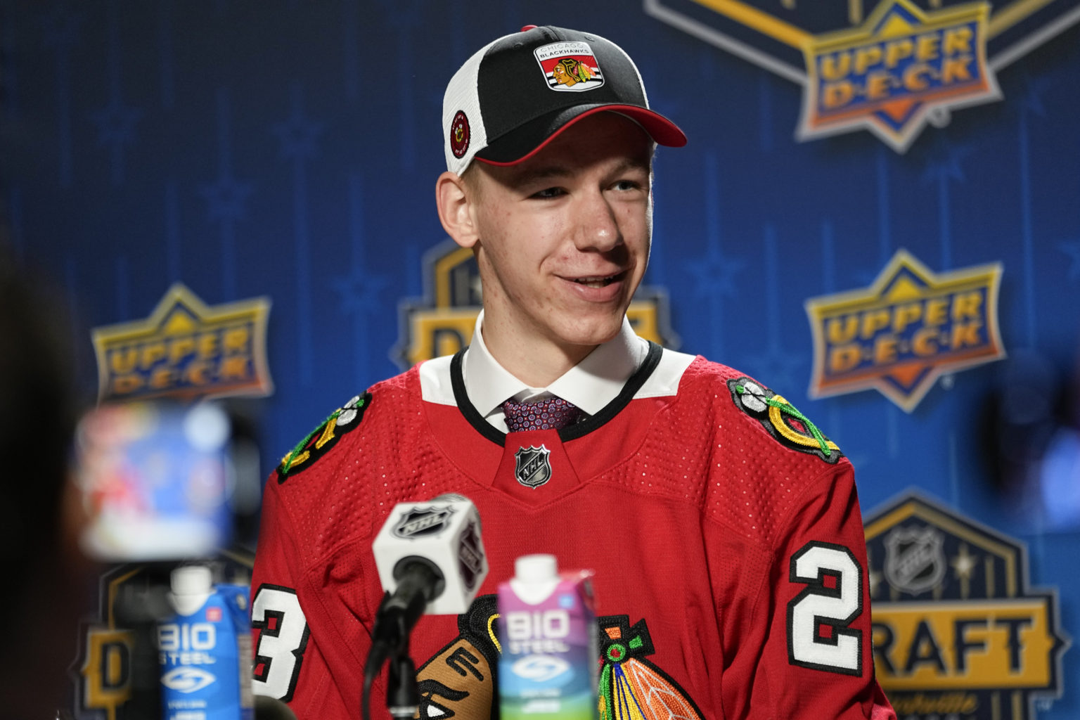 lovák Adam Gajan sa stal najvyššie draftovaným brankárom v roku 2023. V 2. kole si ho z celkového 35. miesta vybral klub NHL Chicago Blackhawks. Foto: TASR/AP