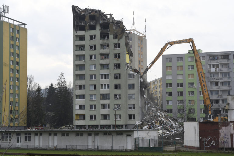 Tri a pol roka po strašnej tragédii v Prešove: Po výbuchu bytovky sa začne na rovnakom mieste stavať nová