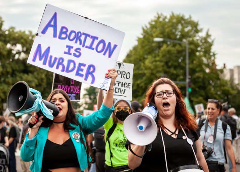 Terrisa Bukovinacová, zakladateľka pro-life organizácie Progressive Anti-Abortion Uprising (na snímke v)lavo). Foto: Profimedia.sk