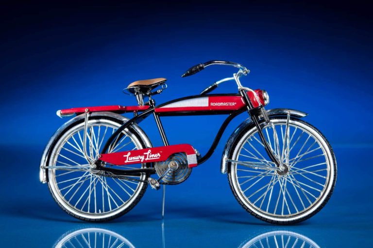 Bicykel z kokosovníka aj model z uzáverov od piva nájdete na výstave Na dvoch kolesách  