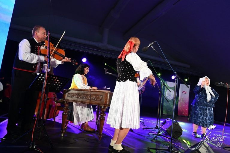 Legendárna speváčka ľudových piesní nadchla folklórny festival