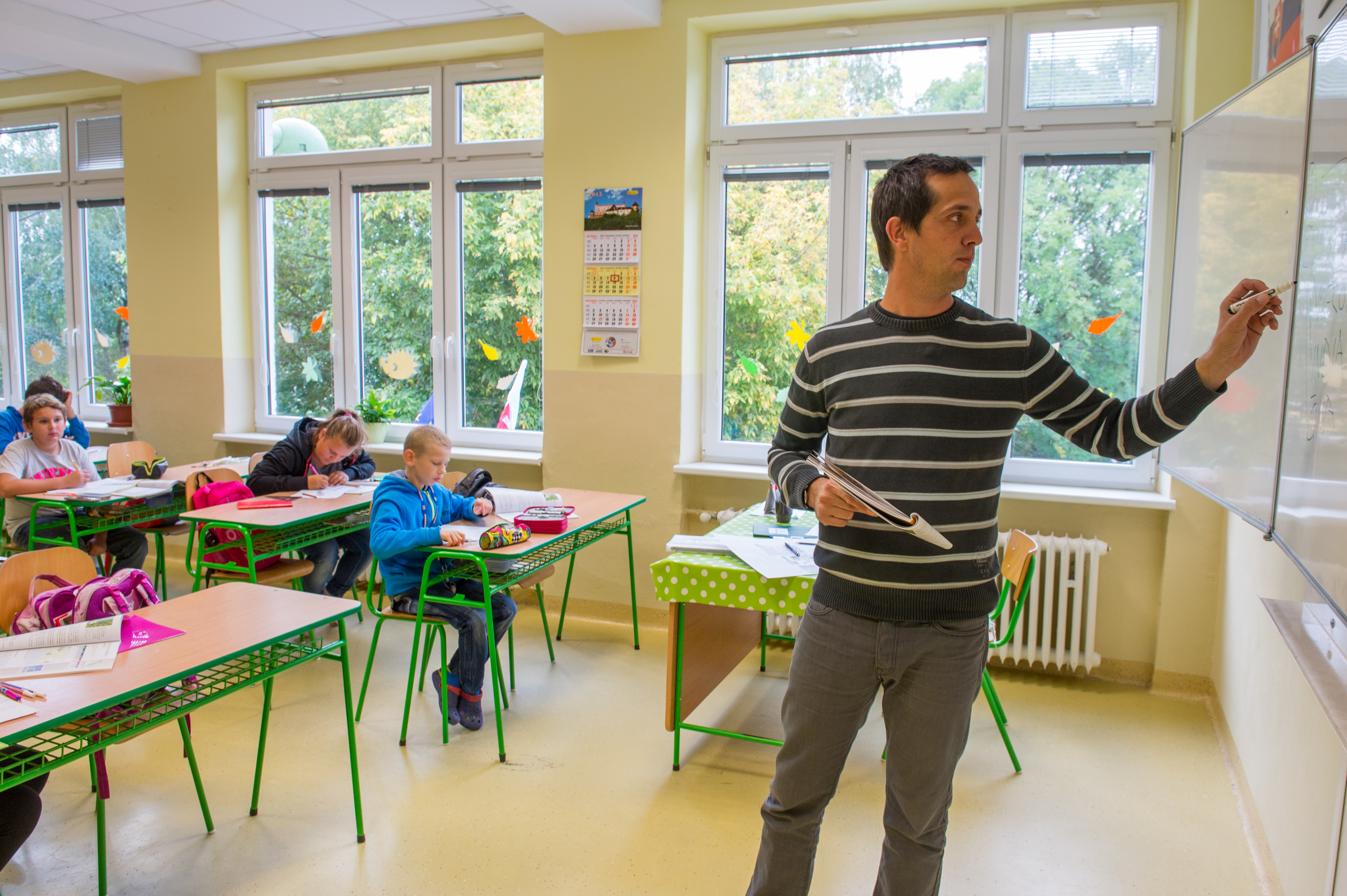 Samosprávy kritizujú nekompenzované zvyšovanie platov v školstve. Hrozí im finančný kolaps