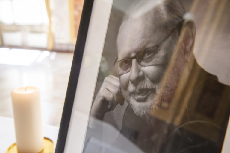 V Prahe sa popoludní verejnosť naposledy rozlúči s hudobníkom Vašom Patejdlom