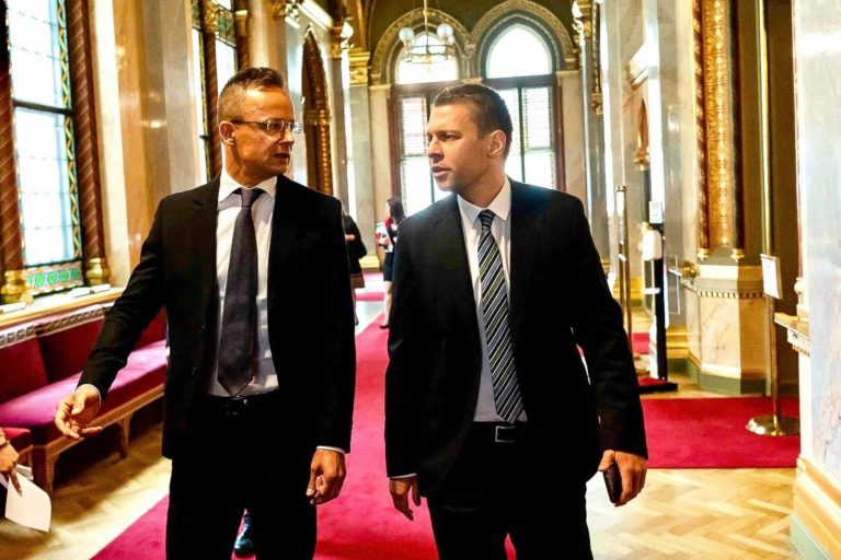 Nová ruská učebnica považuje revolúciu Maďarov z roku 1956 za vzburu fašistov. Budapešť reaguje