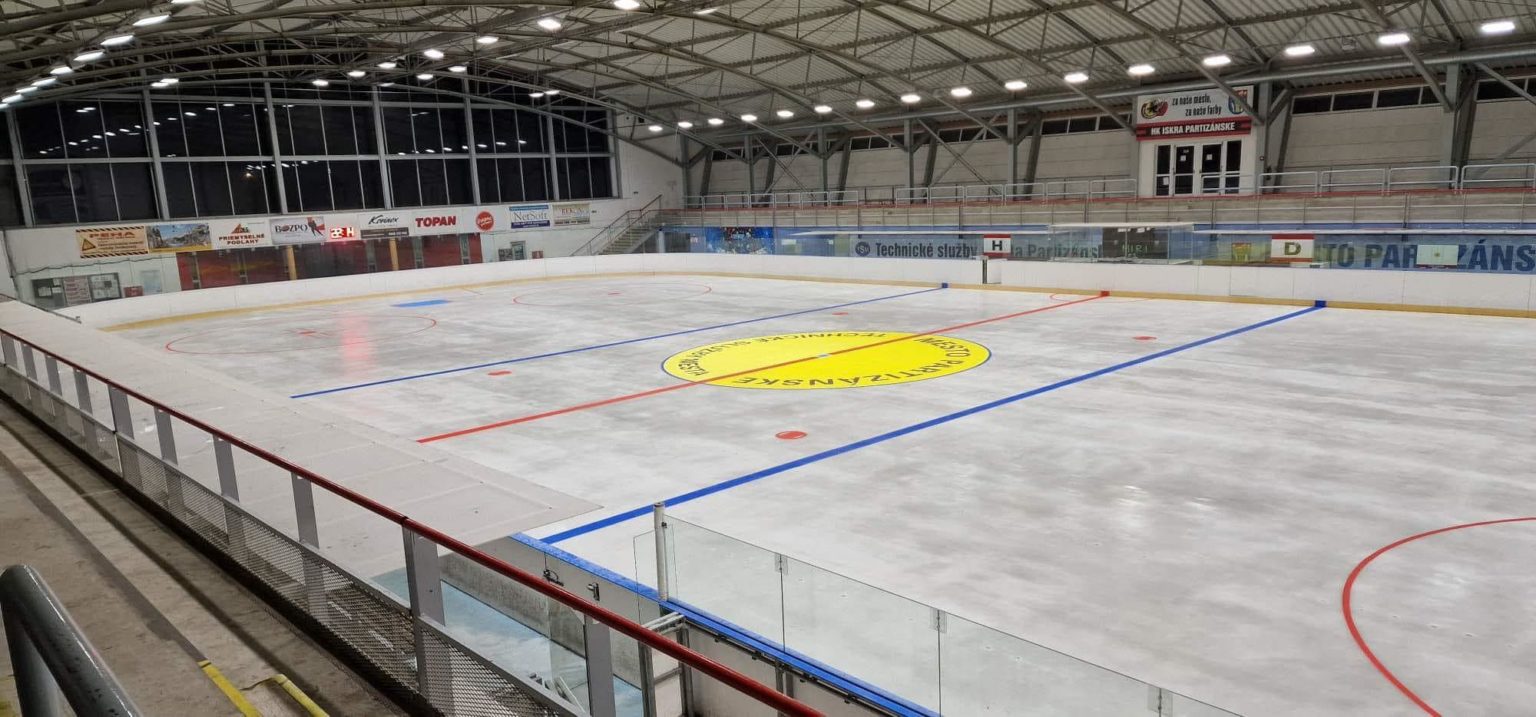 Hokejový klub v Partizánskom odohrá nadchádzajúcu sezónu. Foto: FB/HK Iskra Partizánske