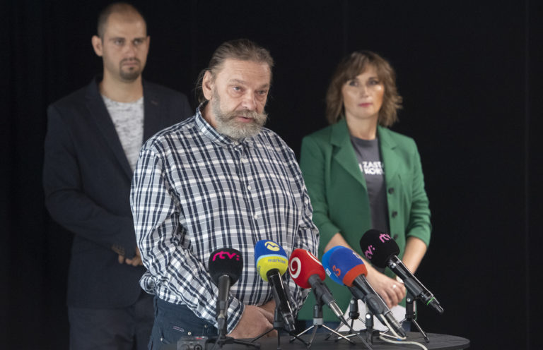 Únia autodopravcov tlačí na Fica. Žiada nižšie dane a mýto