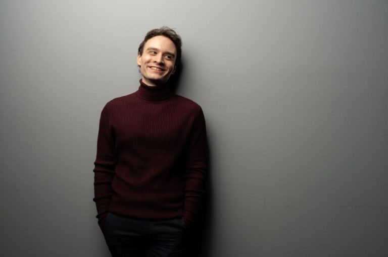 Klavirista Jonathan Fournel je víťazom medzinárodnej súťaže kráľovnej Alžbety. Foto: ŠfK