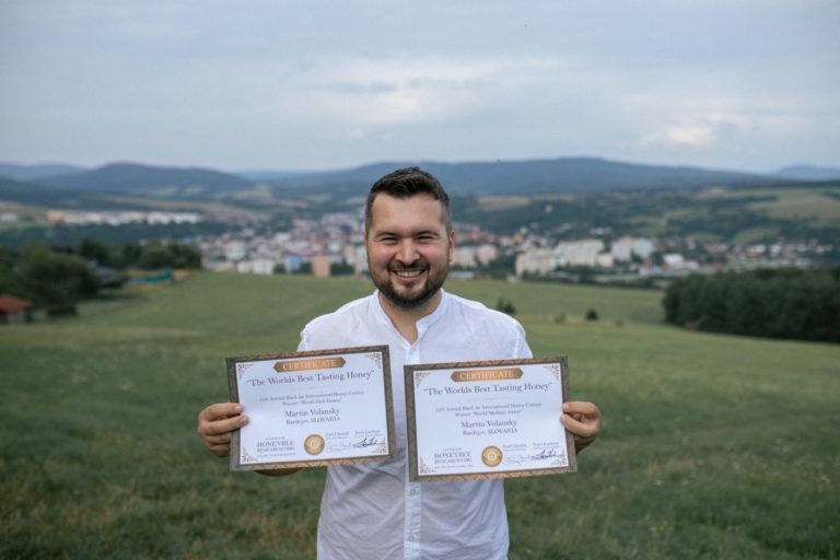 Včelár Martin Volanský. Foto: FB/Prešovský samosprávny kraj