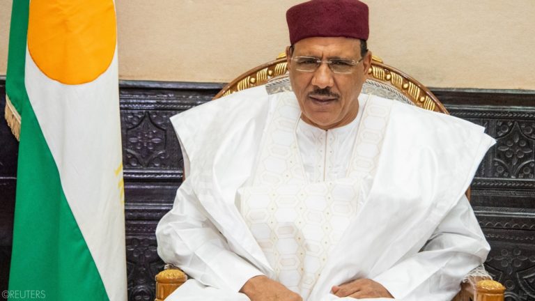 Junta v Nigeri zrušila viac ako 990 diplomatických pasov zvrhnutej vlády