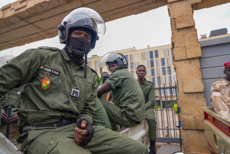 Z väznice v Nigérii ušlo takmer 300 väzňov vrátane islamistov z Boko Haram