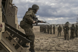 New York Times: Sú naozaj veriaci alebo sú to zradcovia? Ukrajinskí odporcovia vojenskej služby čelia väzeniu a nevraživosti