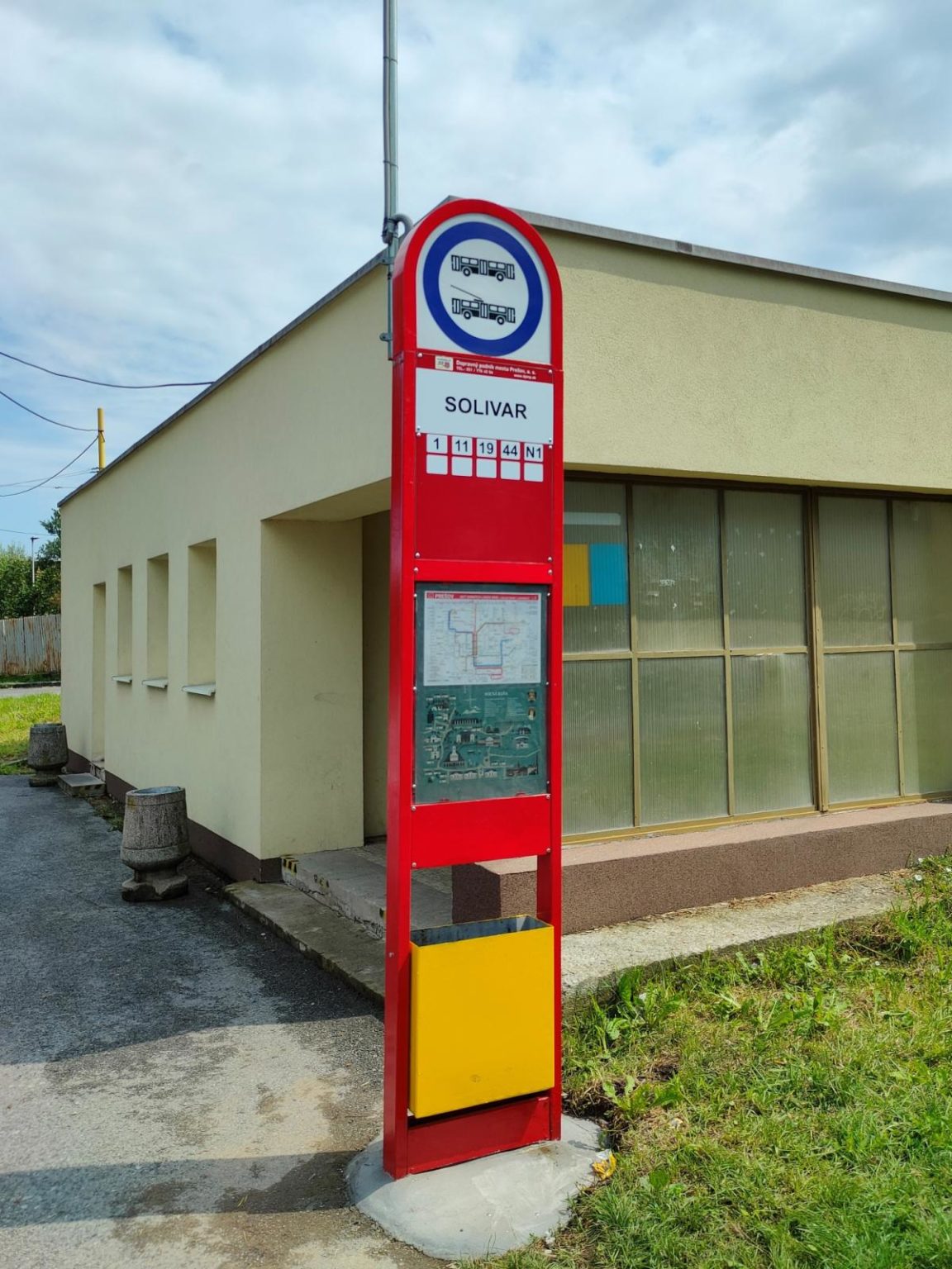 Na prešovskej zastávke maľovaná mapa historickej pamiatky Solivary. Foto: DPMP