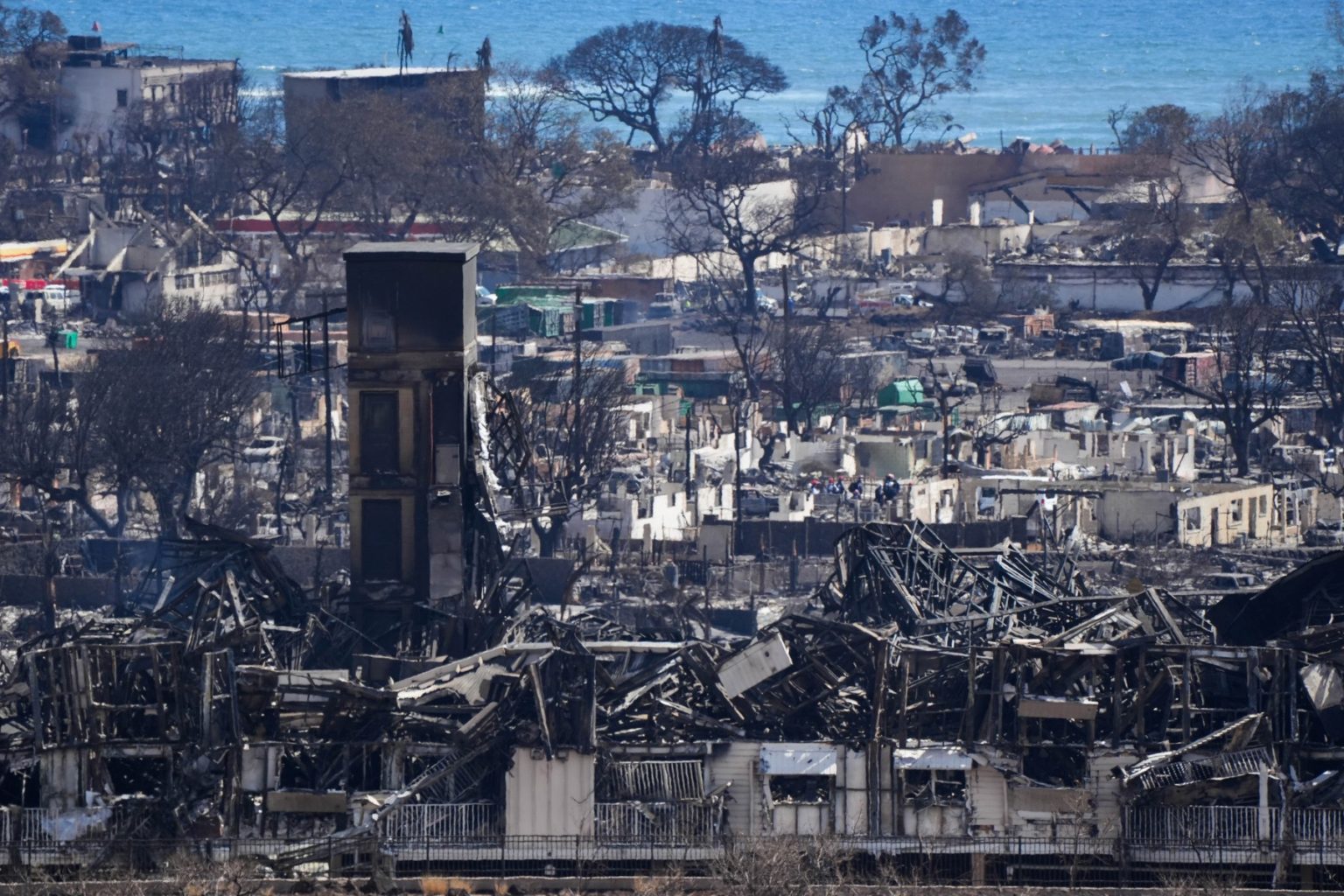 V Lahaine sú vidieť spálené domy a budovy. Foto: Profimedia.sk