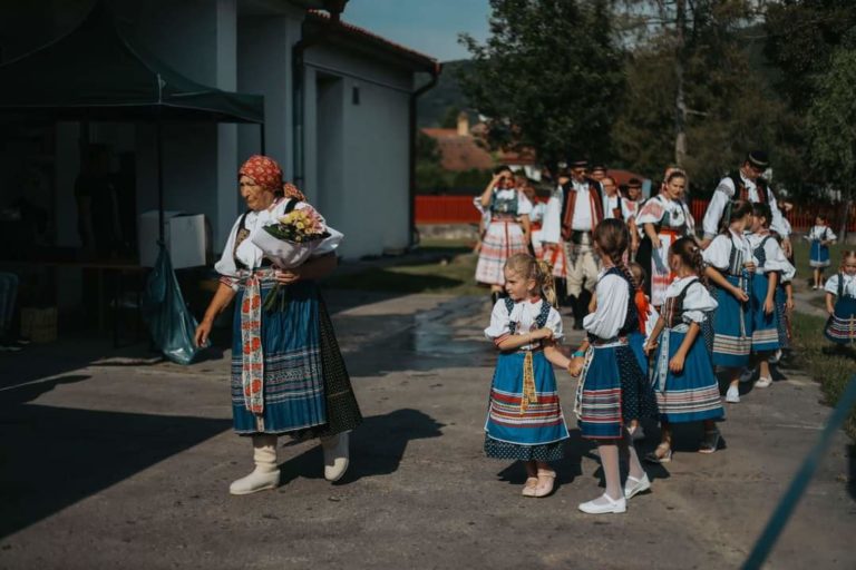 Nádherné kroje a jedinečné zážitky: Folklórny súbor Kubra oslávil 90. výročie