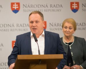 Prečo je Hlas oveľa horší ako Smer