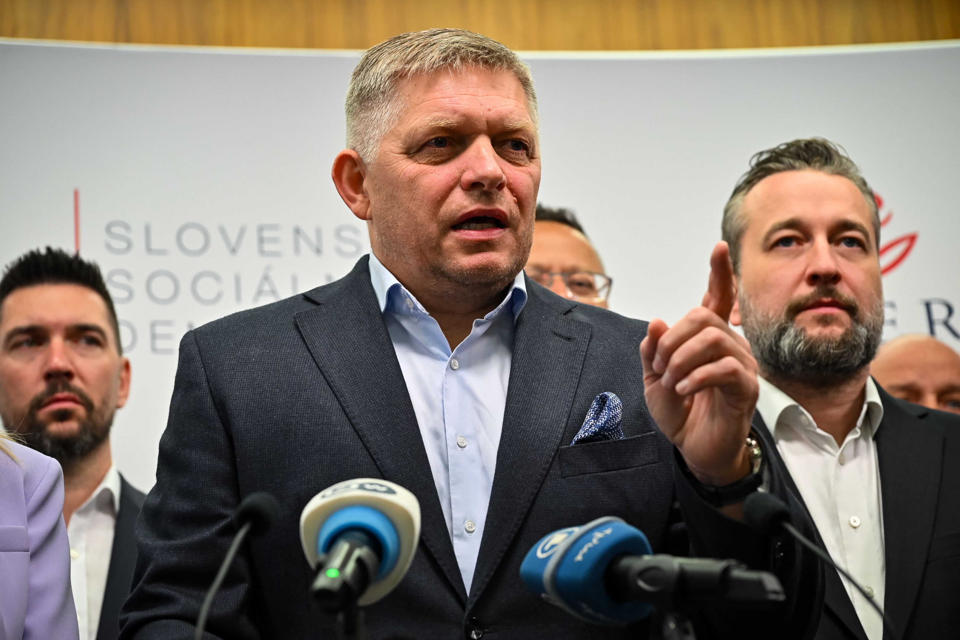 Smer sa stal oficiálnym víťazom volieb, potvrdila štátna komisia. Prezidentka v pondelok poverí Fica zostavením vlády