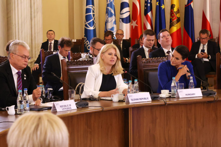 Prezidentka po samite Trojmoria: SR musí využiť možnosti na zlepšenie diaľnic