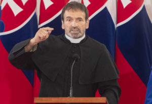 Farár Kuffa reaguje na kritiku: Spolubrat Halík sa bude spovedať pred Bohom