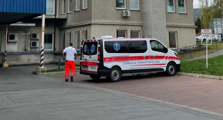 Brutálna hádka: Otec po roztržke bodol syna do hrudníka