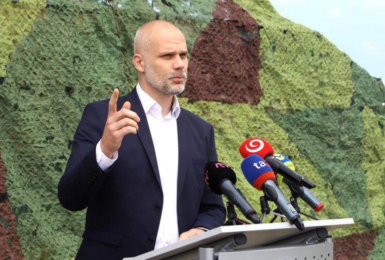 Sklenár: Slovensko v budúcom roku strojnásobí výrobu munície