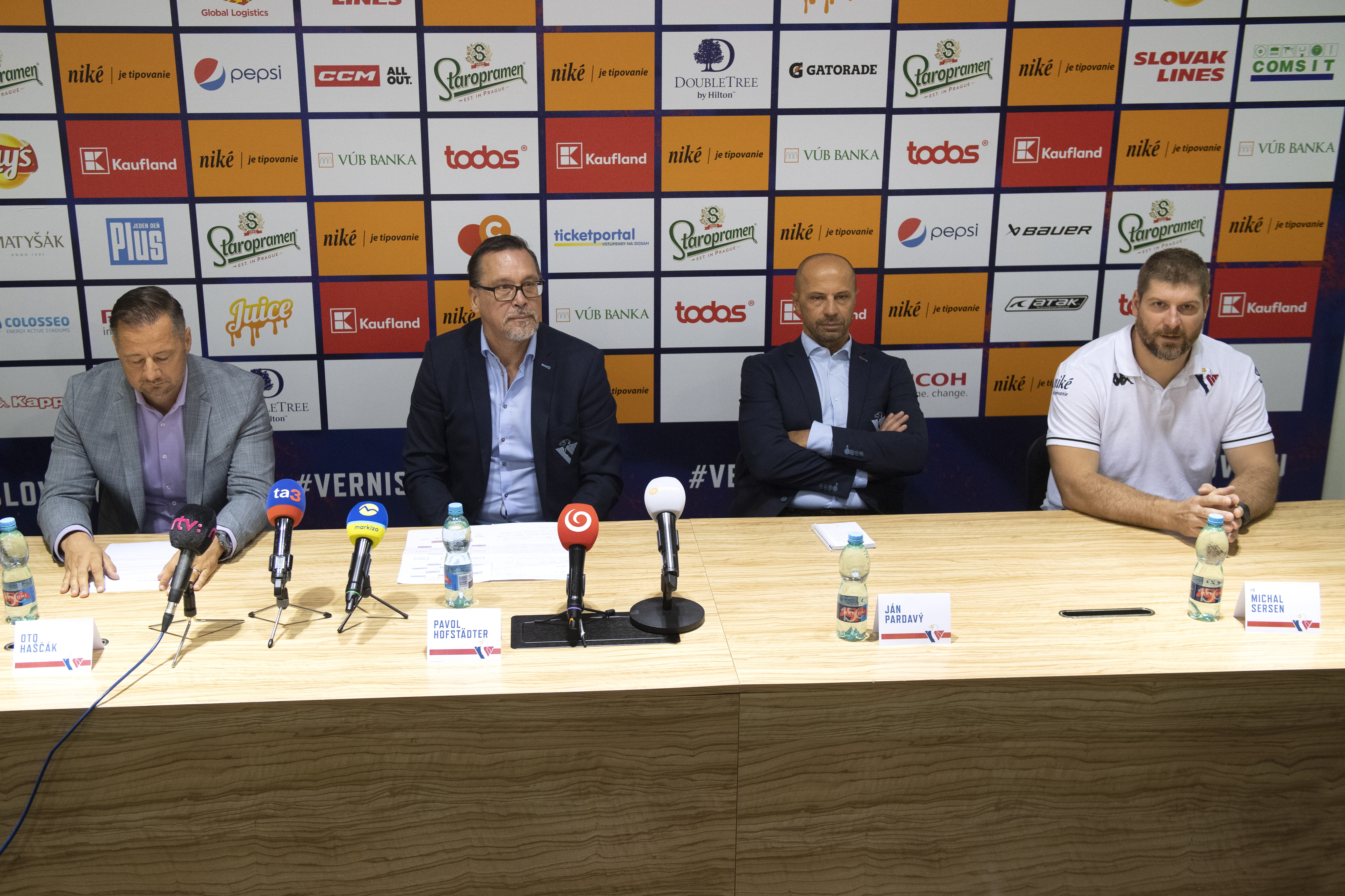 Hokejový Slovan vyhodil Haščáka a Pardavého!