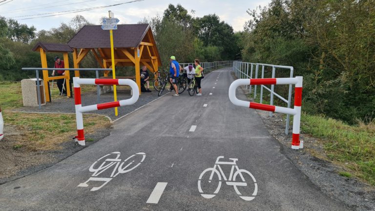 Cyklotrasa medzi Hrnčiarskou Vsou a Rimavskou Sobotou čaká na kolaudáciu