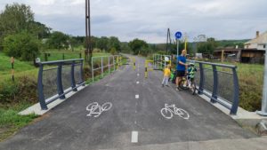 Nová cyklocesta meria 30 kilometrov a spája dve okresné mestá