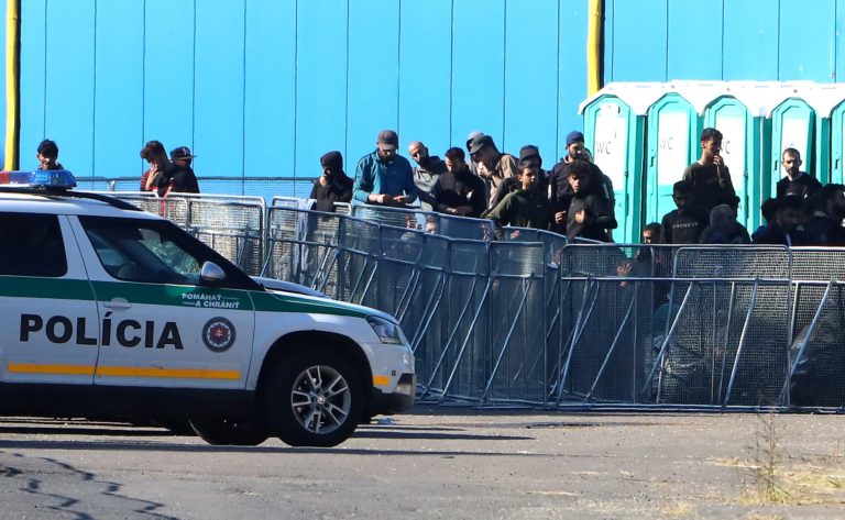 V okrese Veľký Krtíš chcú zriadiť registračné pracoviská pre migrantov mimo obývaných oblastí