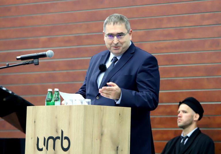 Minister školstva Bútora krátko navštívil Ukrajinu