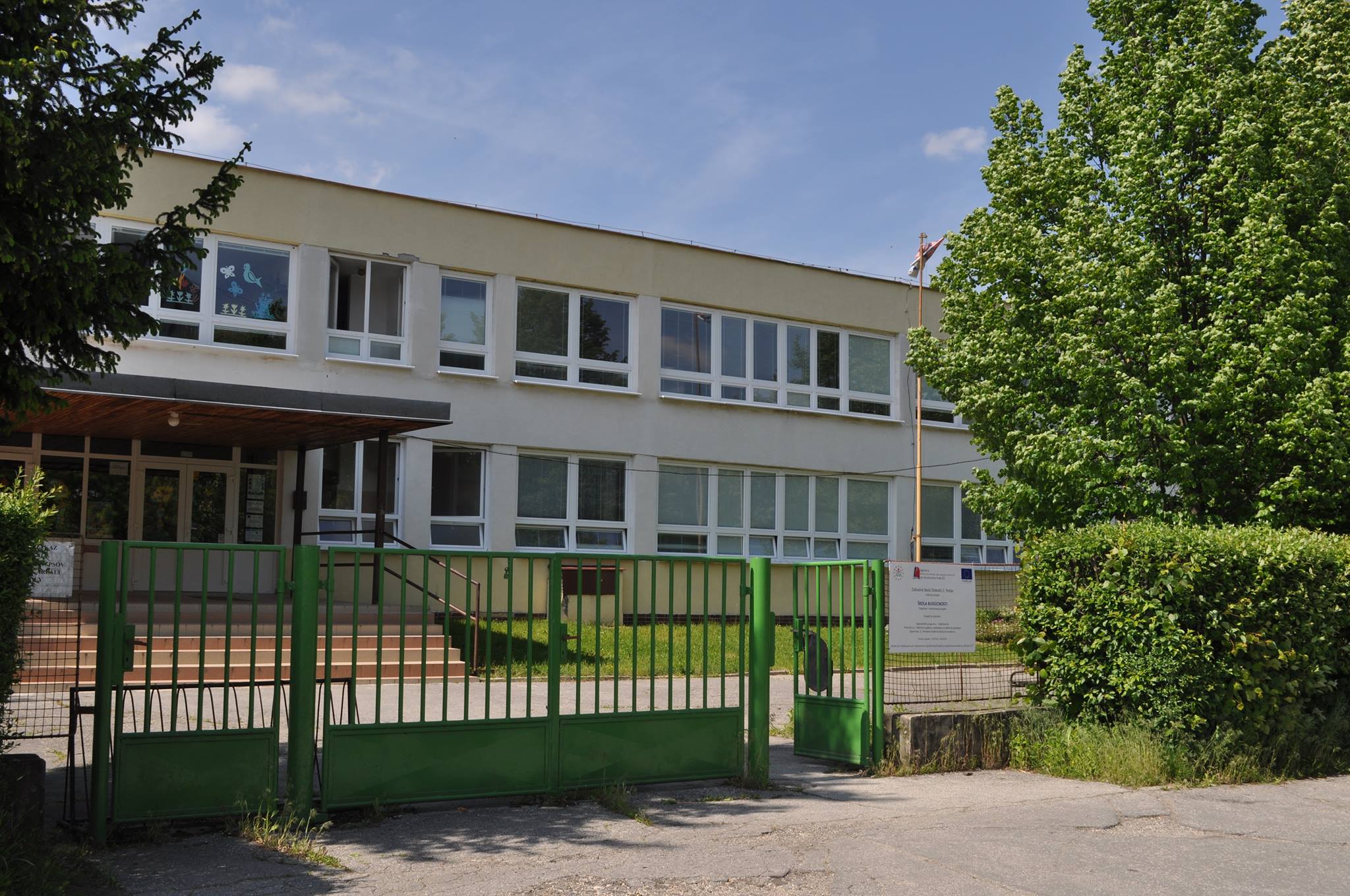 V budove základnej školy v Poltári bude po rekonštrukcii aj základná umelecká škola