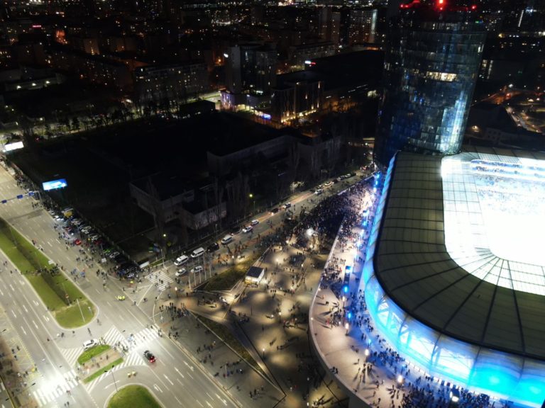 Bratislavská polícia upozorňuje na obmedzenia spojené s dnešným futbalovým zápasom