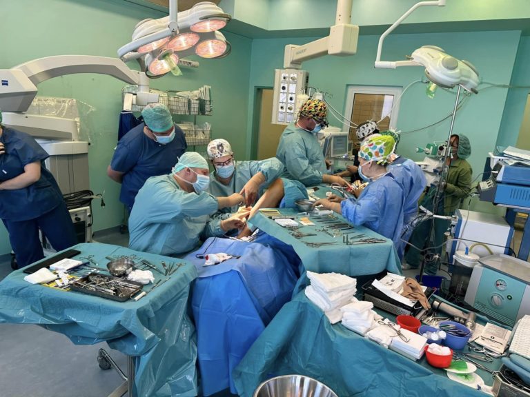 V ružinovskej nemocnici využívajú pri rekonštrukcii sánky a chrupu unikátnu metódu