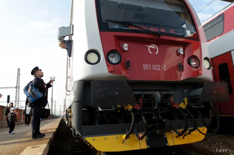 Tragédia na koľajach, po zrážke s vlakom vyhasol ľudský život
