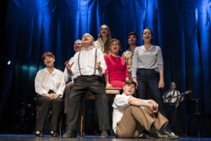 Principál z Radošiny a jeho žičlivé sudičky pri kolíske naivného divadla