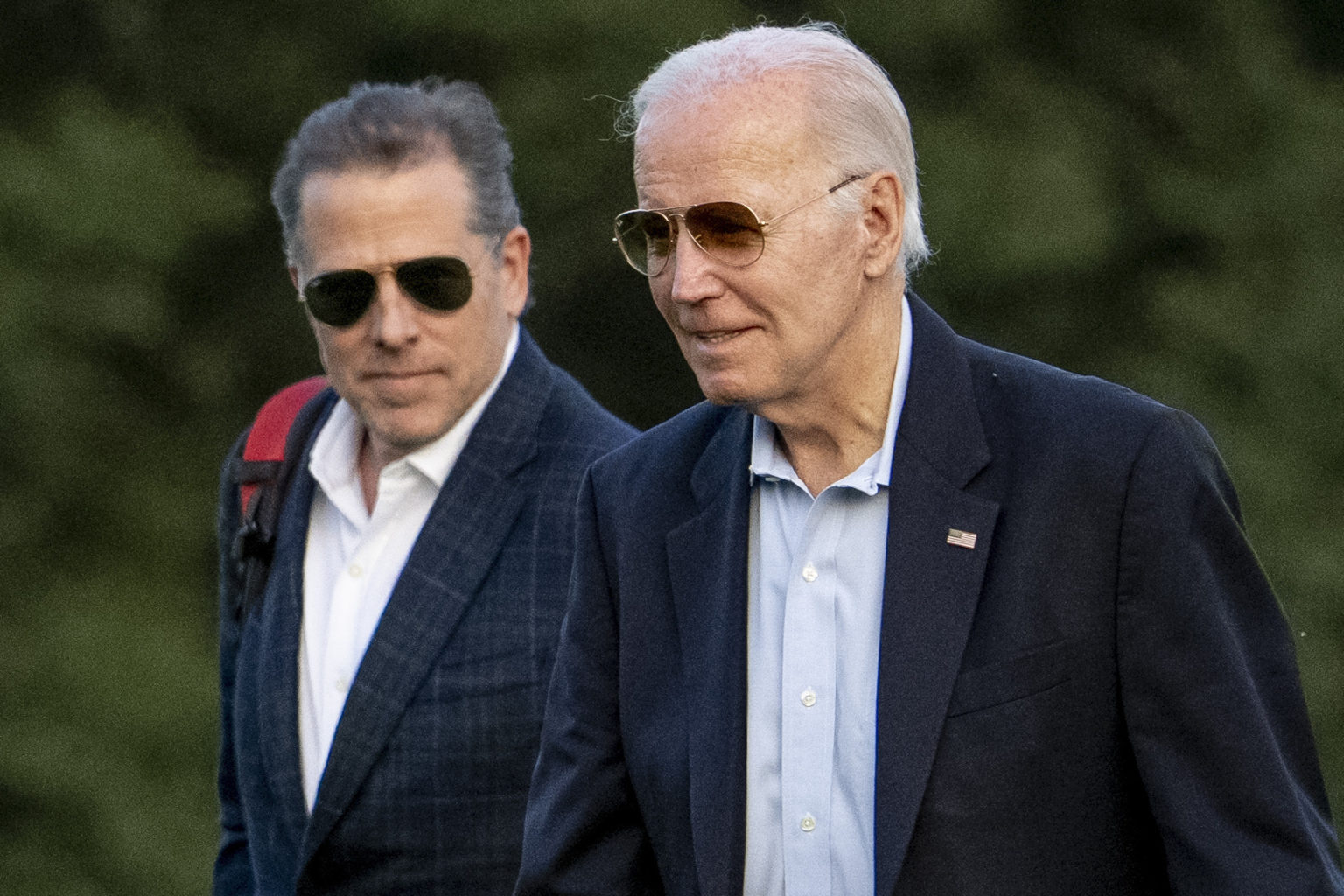 Joe Biden (vpravo) a jeho syn Hunter Biden. Foto: TASR/AP
