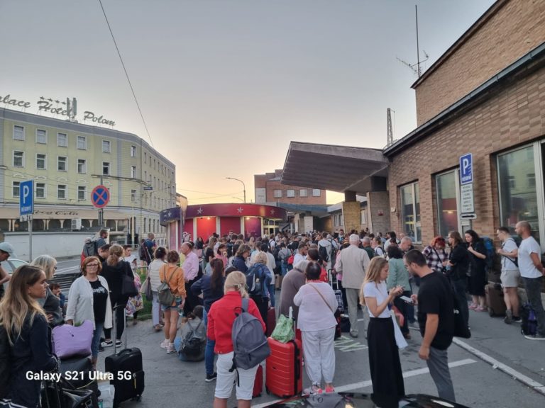 Mimoriadne: Na žilinskej železničnej stanici prerušili premávku. Vieme dôvod