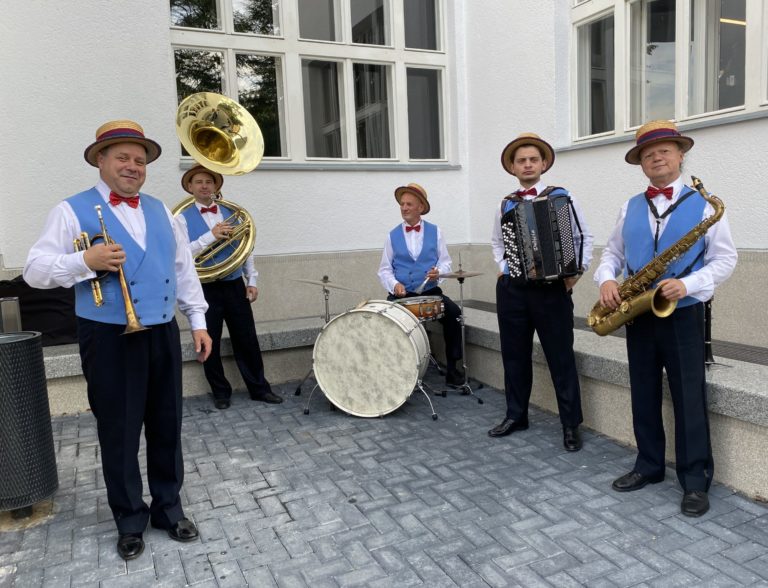 FOTO Hviezda otvára svoje brány! Čo myslíte, stálo to čakanie za to?