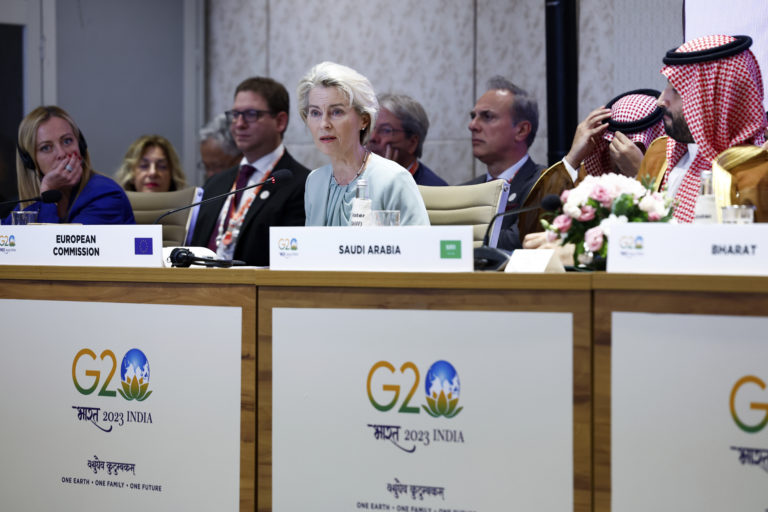 Von der Leyenová navrhuje svetovú radu na reguláciu umelej inteligencie