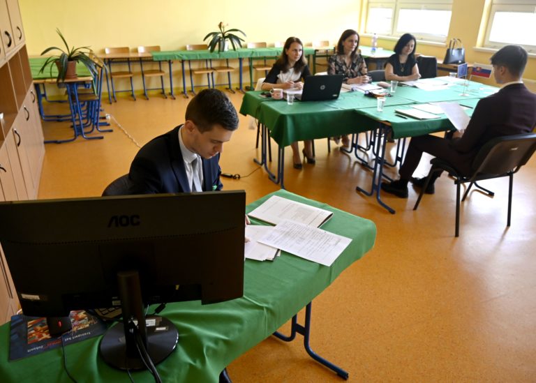 Prví žiaci by mohli povinne maturovať z matematiky v školskom roku 2030/31