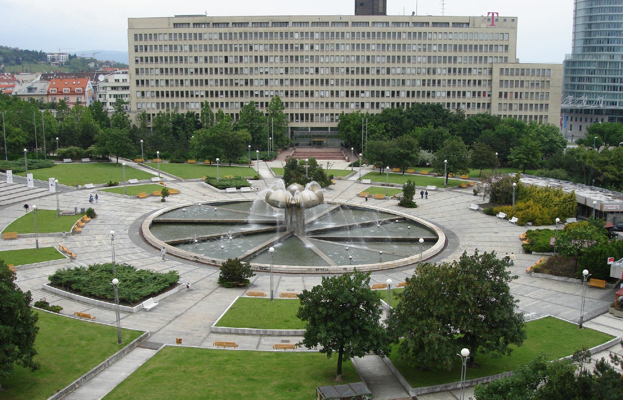 Ovlažovanie sa vo fontáne Družba už nebude v rozpore s legislatívou