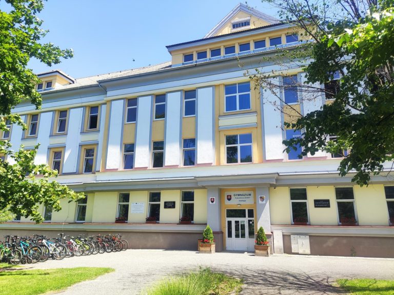 Gymnázium Poprad, Kukučínova ulica. Foto: FB/GPUK 
