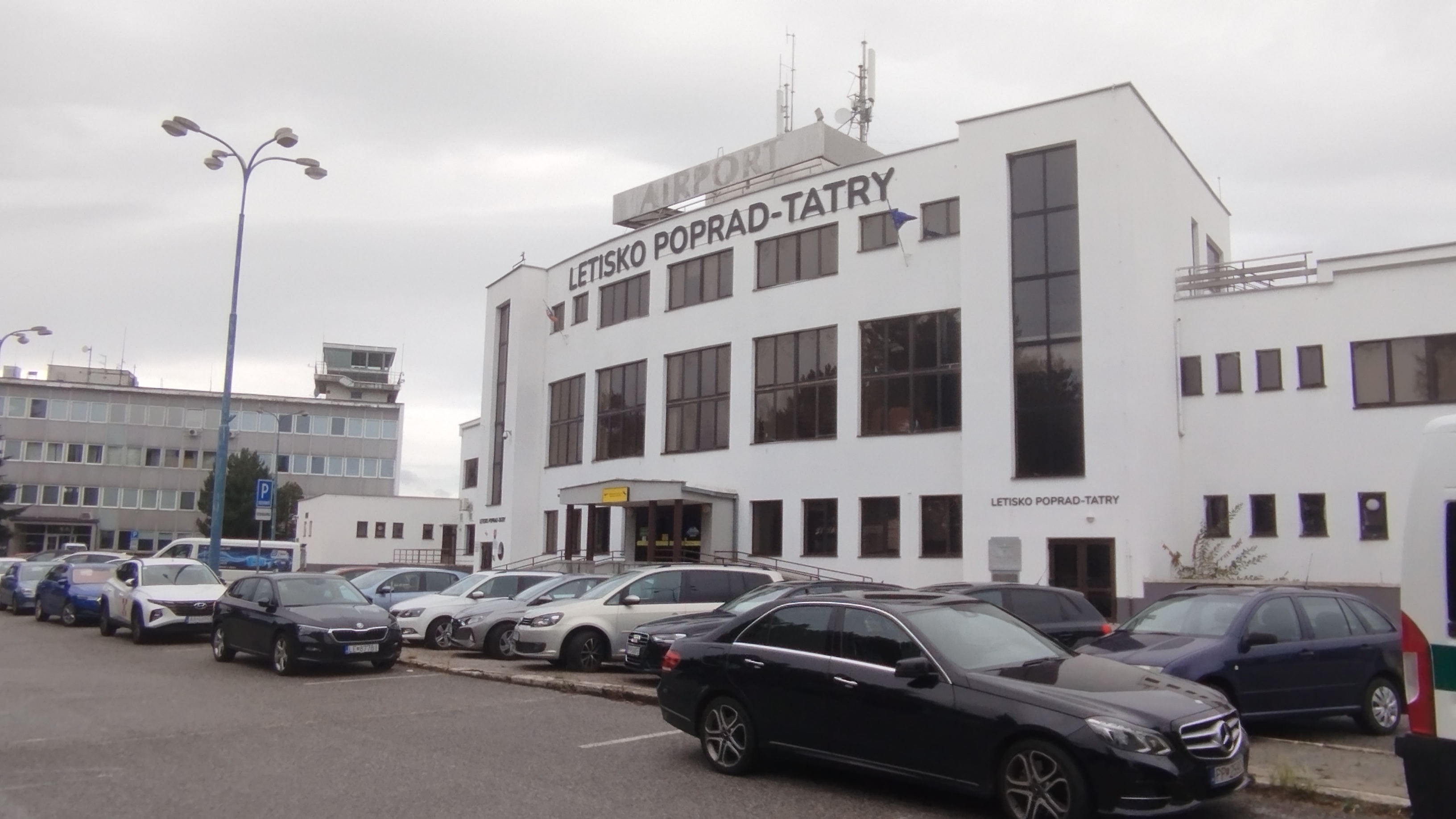 Zamestnanci letiska idú do štrajkovej pohotovosti, minister ich nepresvedčil