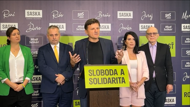 Tlačová konferencia SaS. Zdroj: reprofoto FB.