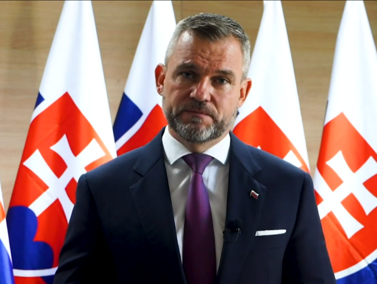 Pellegrini vyzval premiéra, aby riešil migráciu a problémy krajiny