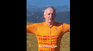 VIDEO Andrej Kiska predviedol svoje umenie. Takto zaspieval "Na Kráľovej Holi"