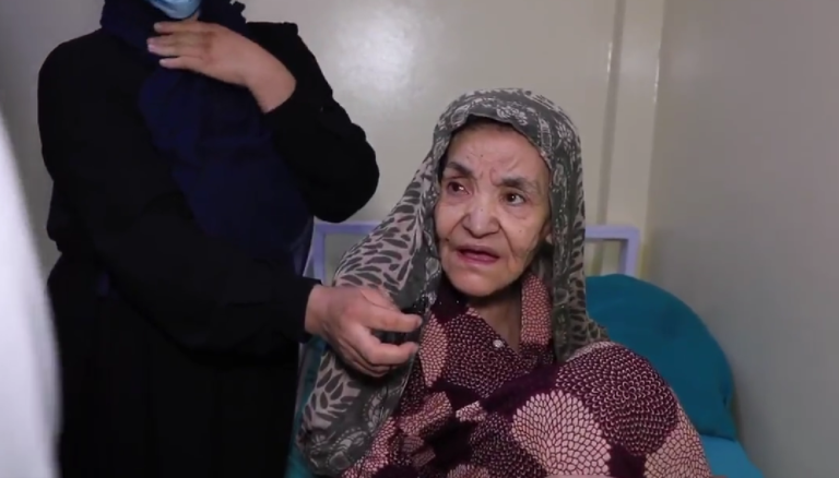 Polícia v Afganistane oslobodila ženu väznenú 25 rokov v jednej miestnosti