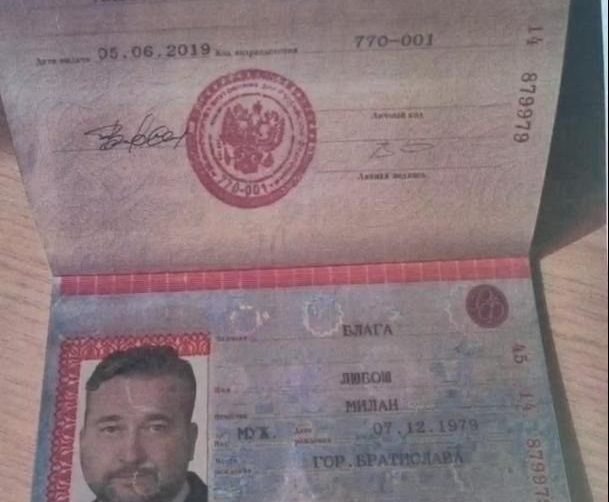 FOTO: List s pokynmi z Ruska a ruský cestovný pas známeho politika sa šíri na internete