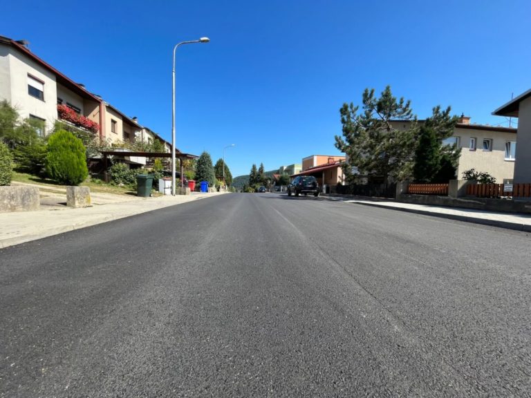 Stavebné práce na Poľnej ulici v Banskej Bystrici finišujú